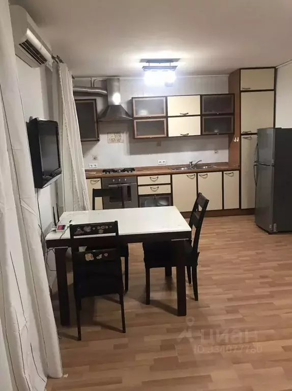 2-к кв. Крым, Симферополь пер. Совхозный, 5 (54.0 м) - Фото 2