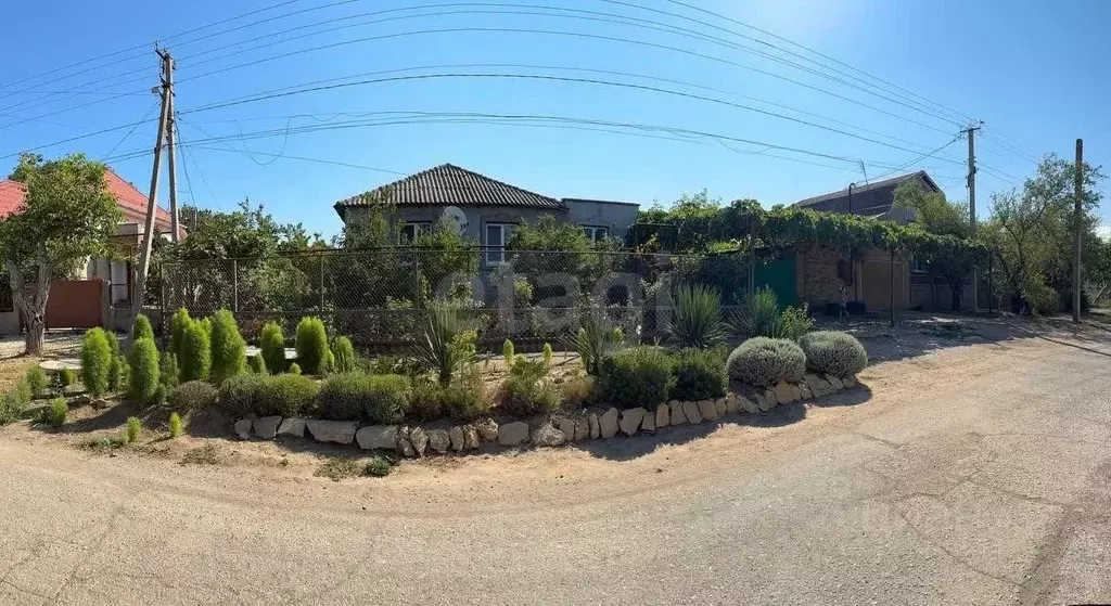 Дом в Крым, Симферопольский район, с. Кольчугино ул. Новосадовая (81 ... - Фото 1