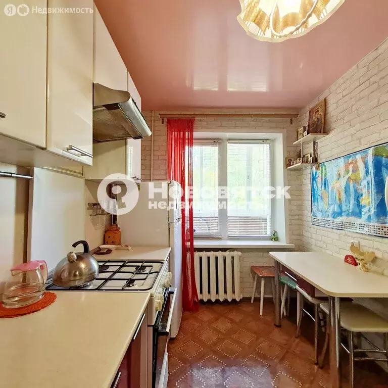 2-комнатная квартира: Шутовщина, Октябрьская улица, 6 (49 м) - Фото 0