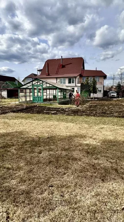 Дом в Свердловская область, Асбест ул. Физкультурников, 5 (330 м) - Фото 0