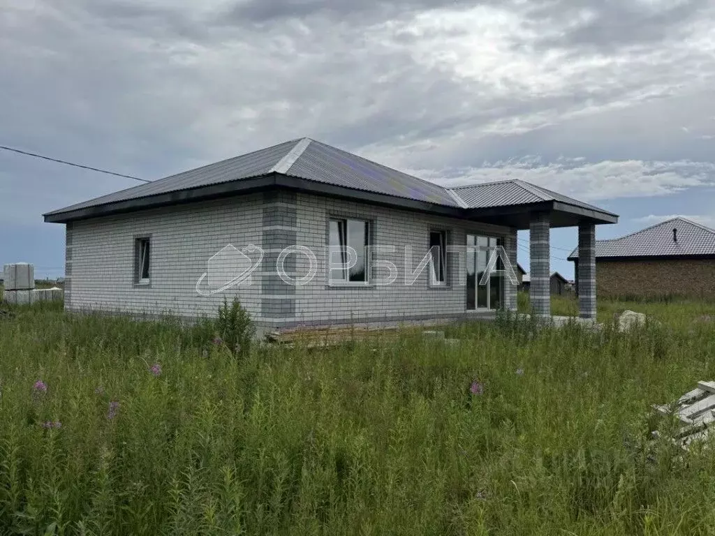 Дом в Тюменская область, Тюменский район, д. Елань 14 (100 м) - Фото 0