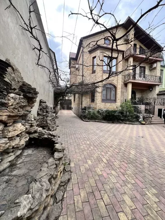 Дом в Дагестан, Махачкала ул. Хизроева, 10 (410 м) - Фото 0