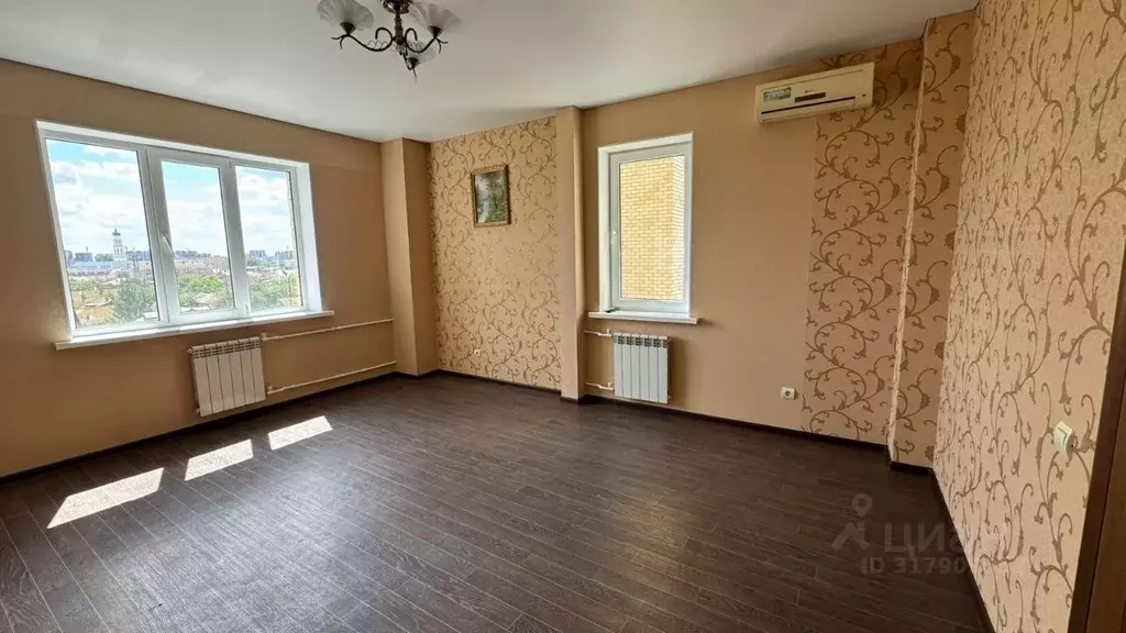1-к кв. Астраханская область, Астрахань пл. Карла Маркса, 3к1 (50.0 м) - Фото 0