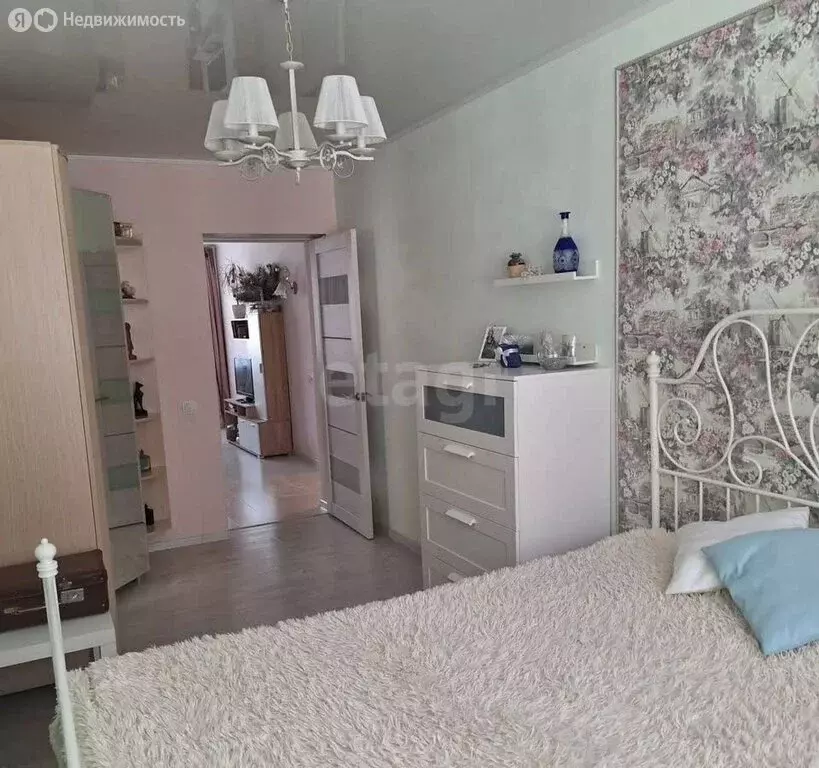 3-комнатная квартира: Калуга, улица Максима Горького, 59 (57 м) - Фото 1