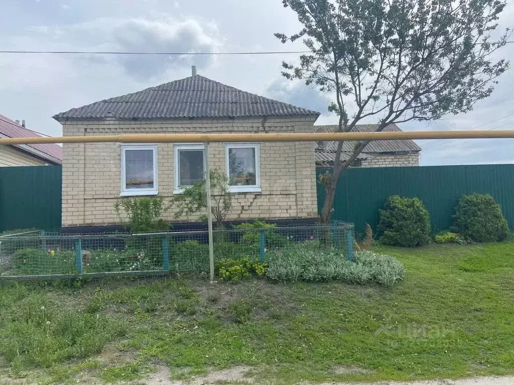 Дом в Белгородская область, Корочанский район, Бехтеевское с/пос, с. ... - Фото 2