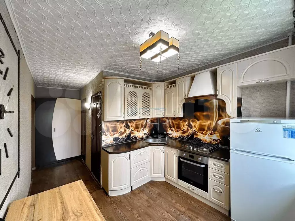 2-к. квартира, 55 м, 6/9 эт. - Фото 0