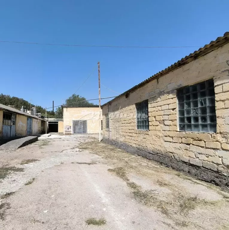 Склад в Крым, Бахчисарайский район, с. Скалистое ул. Ленина, 36к1 (275 ... - Фото 2