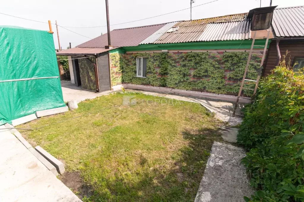 Дом в Алтайский край, Барнаул Хвойная ул., 20А (100 м) - Фото 1