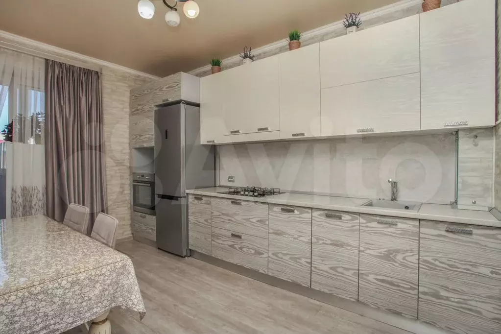 2-к. квартира, 80 м, 10/10 эт. - Фото 1