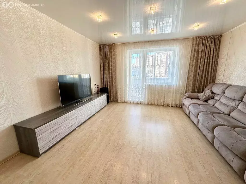 3-комнатная квартира: Миасс, бульвар Карпова, 2А (74 м) - Фото 1