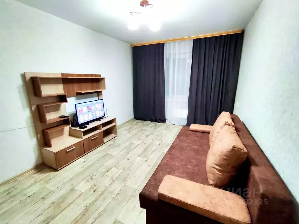 2-к кв. Хакасия, Абакан ул. Чехова, 128 (50.0 м) - Фото 1