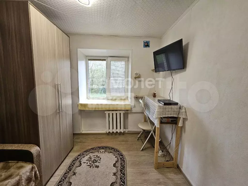 Комната 9 м в 1-к., 1/5 эт. - Фото 0