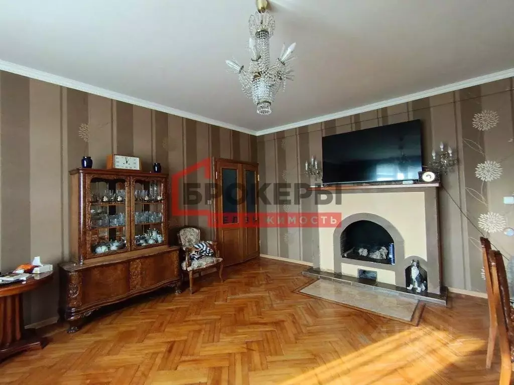 Дом в Севастополь ул. Пластунская, 190 (500 м) - Фото 1