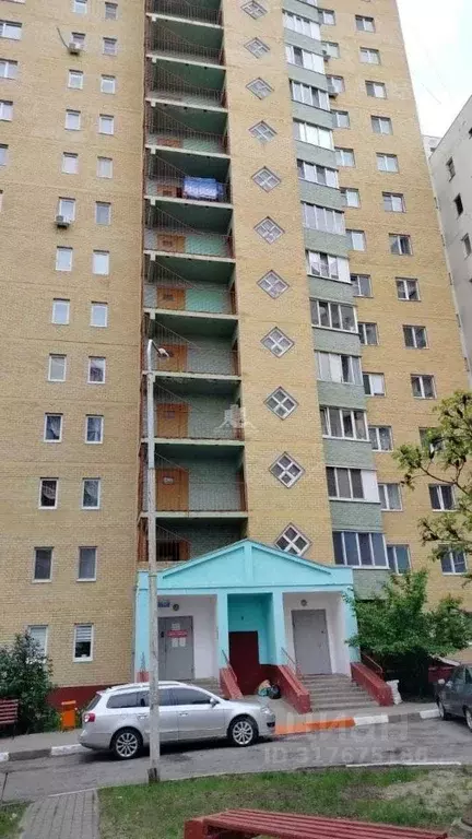 3-к кв. Белгородская область, Белгород ул. Есенина, 8 (71.0 м) - Фото 0