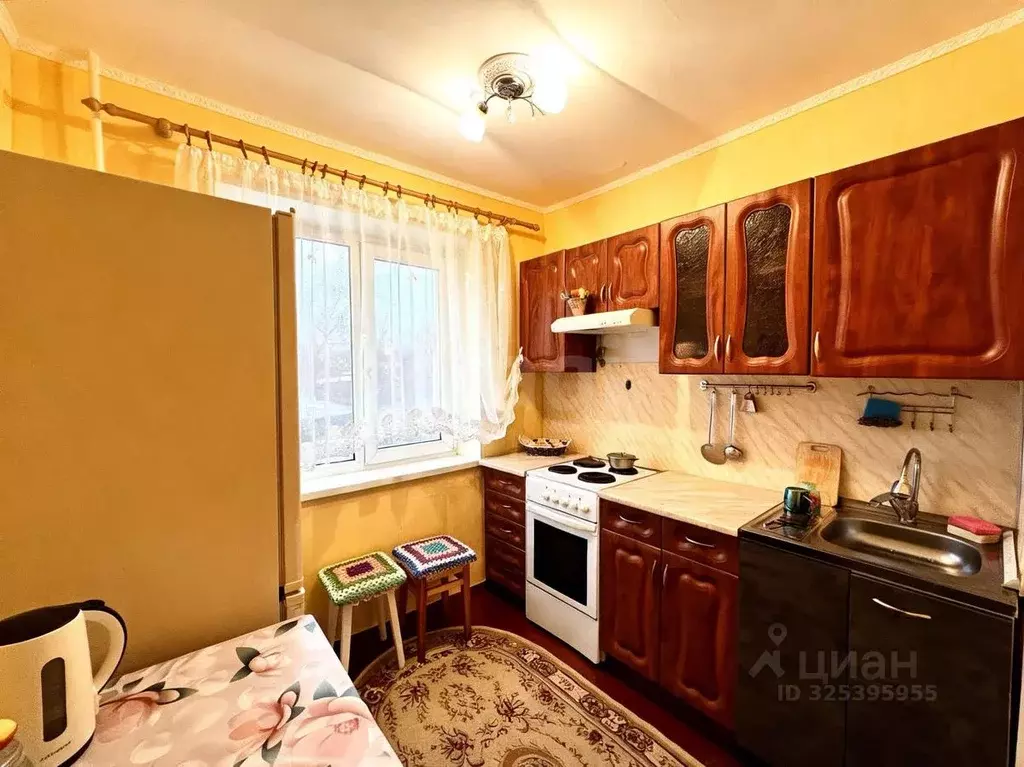 4-к кв. Тюменская область, Тюмень ул. Гастелло, 69 (60.0 м) - Фото 2