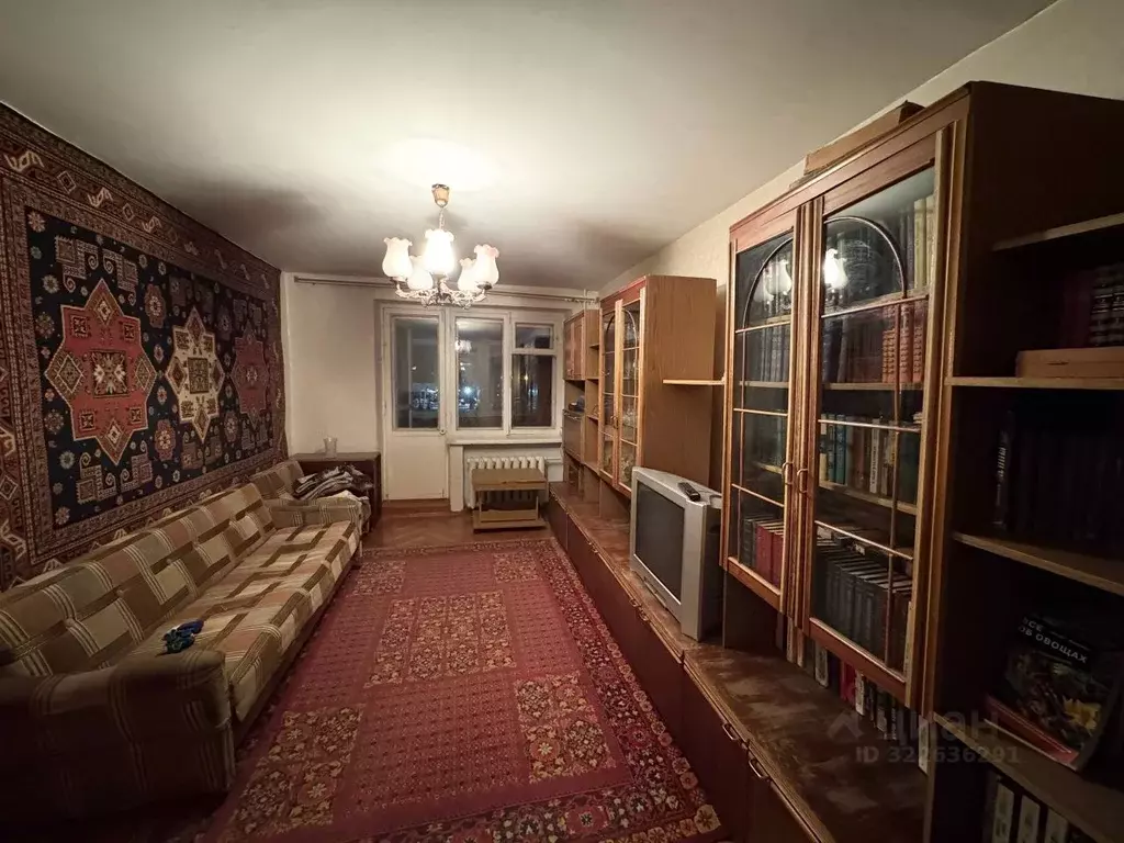 3-к кв. Волгоградская область, Волгоград ул. 50 лет Октября, 17 (57.8 ... - Фото 1