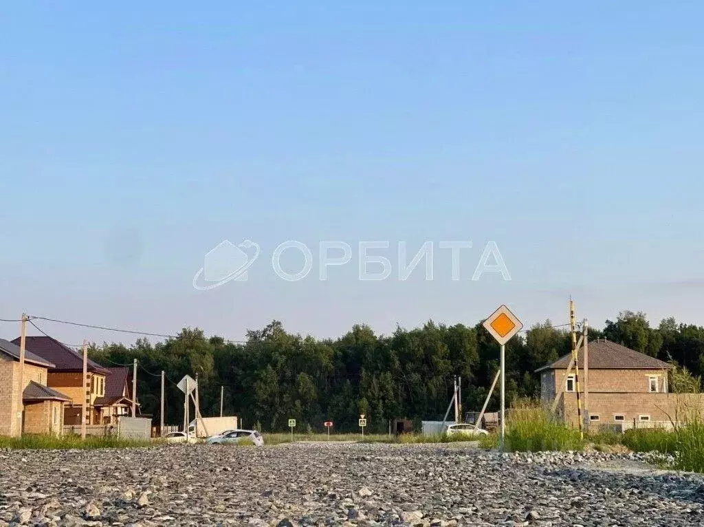 Участок в Тюменская область, Тюменский район, д. Падерина Центральная ... - Фото 0