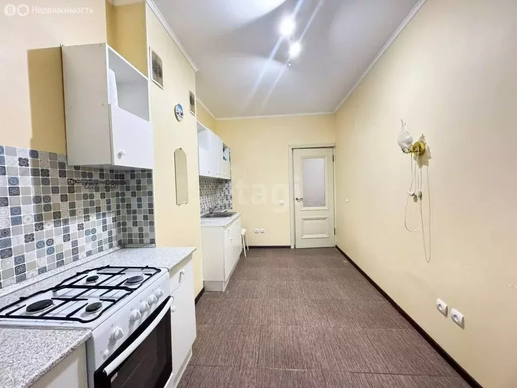 1-комнатная квартира: Калининград, улица Олега Кошевого, 15 (48.1 м) - Фото 1