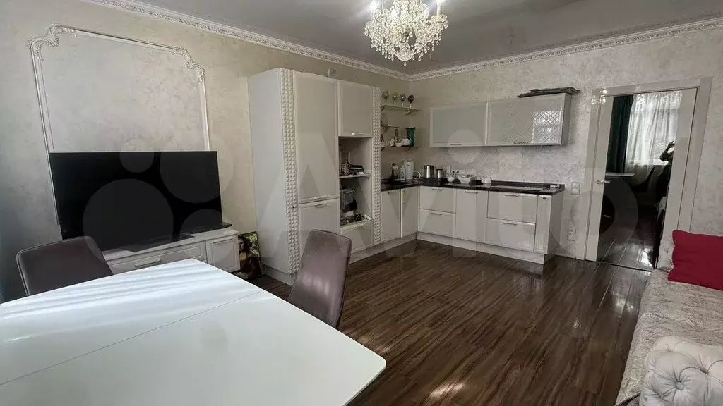 2-к. квартира, 70 м, 3/16 эт. - Фото 0