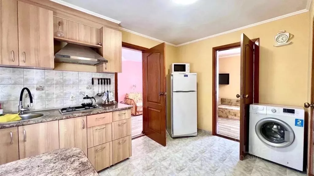 2-к кв. Крым, Феодосия ул. Русская, 45 (40.0 м) - Фото 2