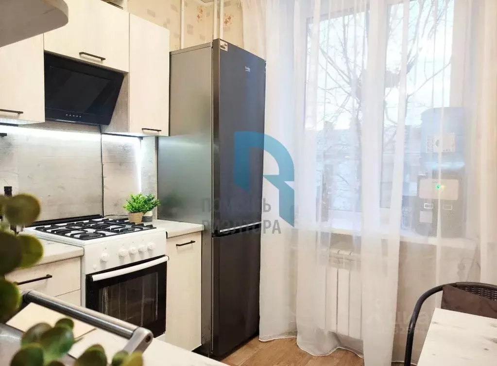 3-к кв. Челябинская область, Челябинск Российская ул., 47А (65.0 м) - Фото 1