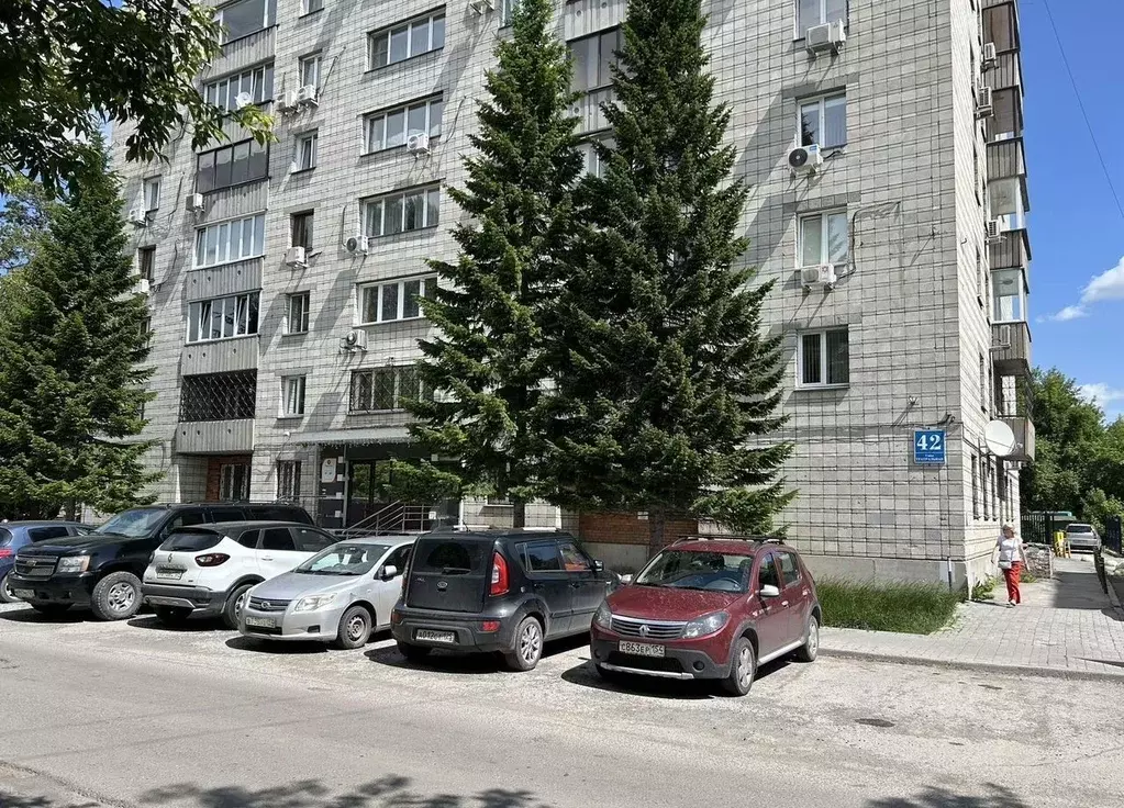 Офис в Новосибирская область, Новосибирск Театральная ул., 42 (884 м) - Фото 1