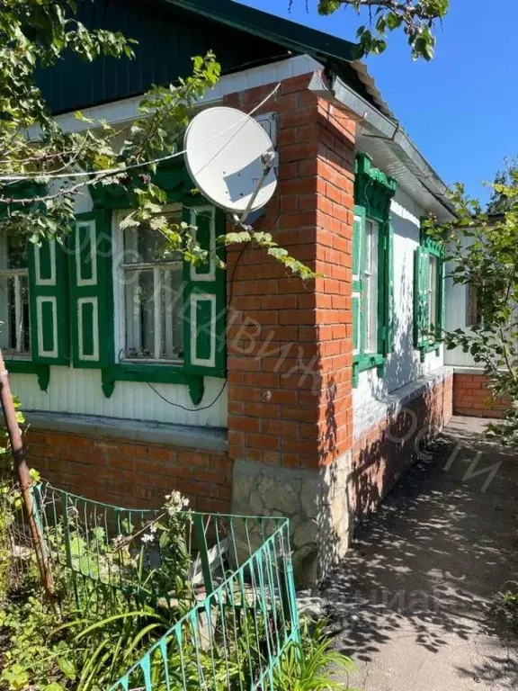 Дом в Саратовская область, Балашов Вишневая ул., 11 (30 м) - Фото 0