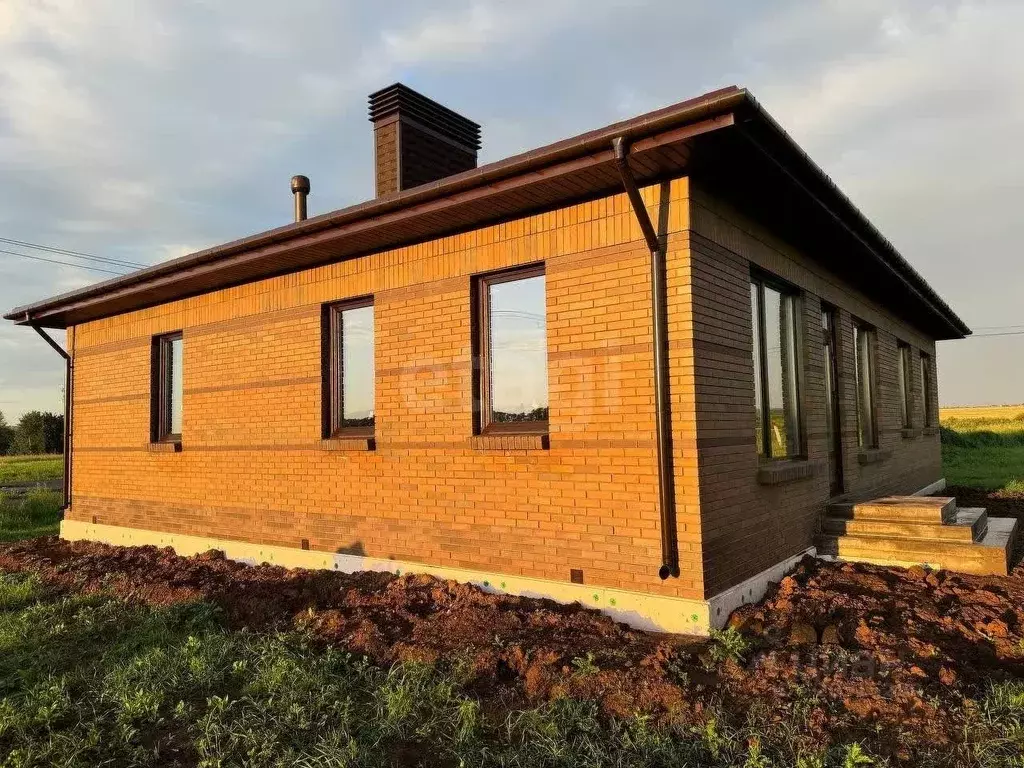 Дом в Башкортостан, Уфимский район, Николаевский сельсовет, с. ... - Фото 2