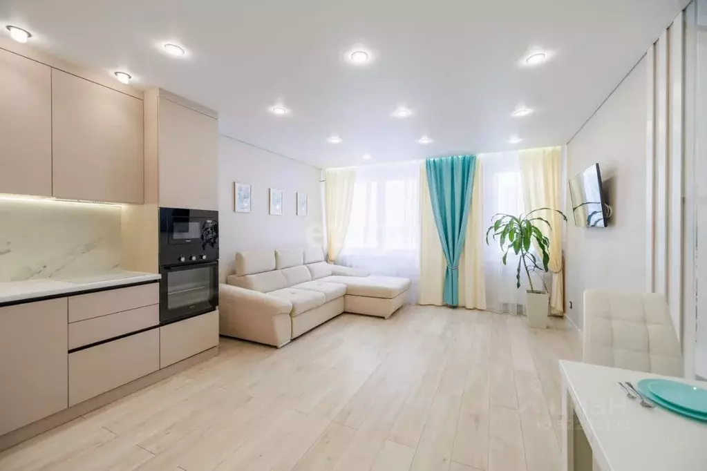 1-к кв. Тюменская область, Тюмень Ставропольская ул., 160/1 (56.5 м) - Фото 1