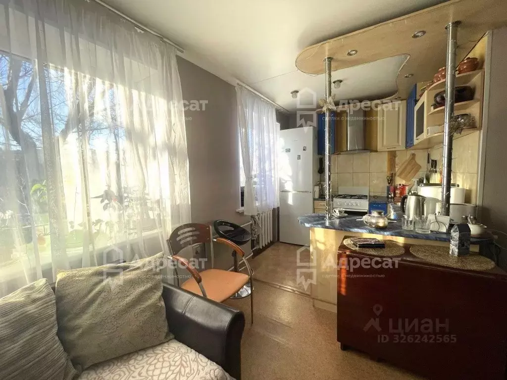 3-к кв. Волгоградская область, Волгоград ул. 64-й Армии, 121 (55.8 м) - Фото 2