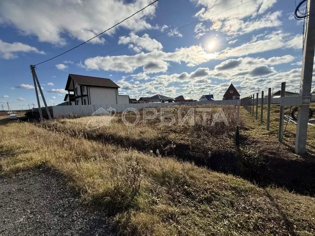 Участок в Тюменская область, Тюменский муниципальный округ, д. Елань, ... - Фото 1