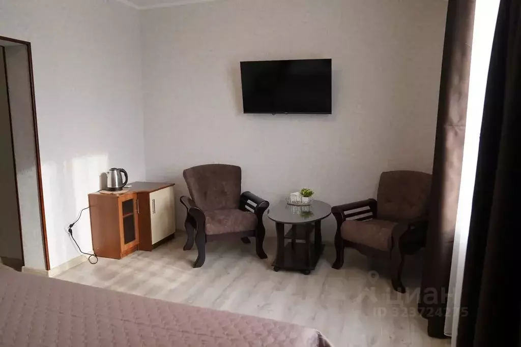 Комната Краснодарский край, Краснодар Центральный мкр, ул. Чкалова, 62 - Фото 2