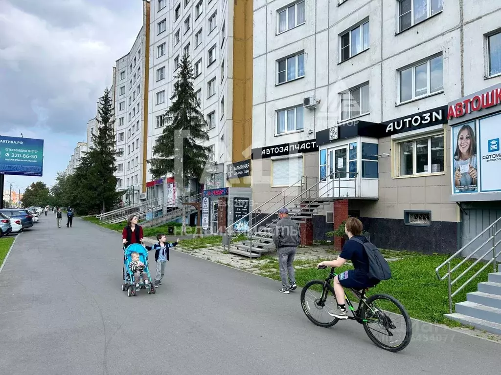 Торговая площадь в Челябинская область, Челябинск Комсомольский ... - Фото 0