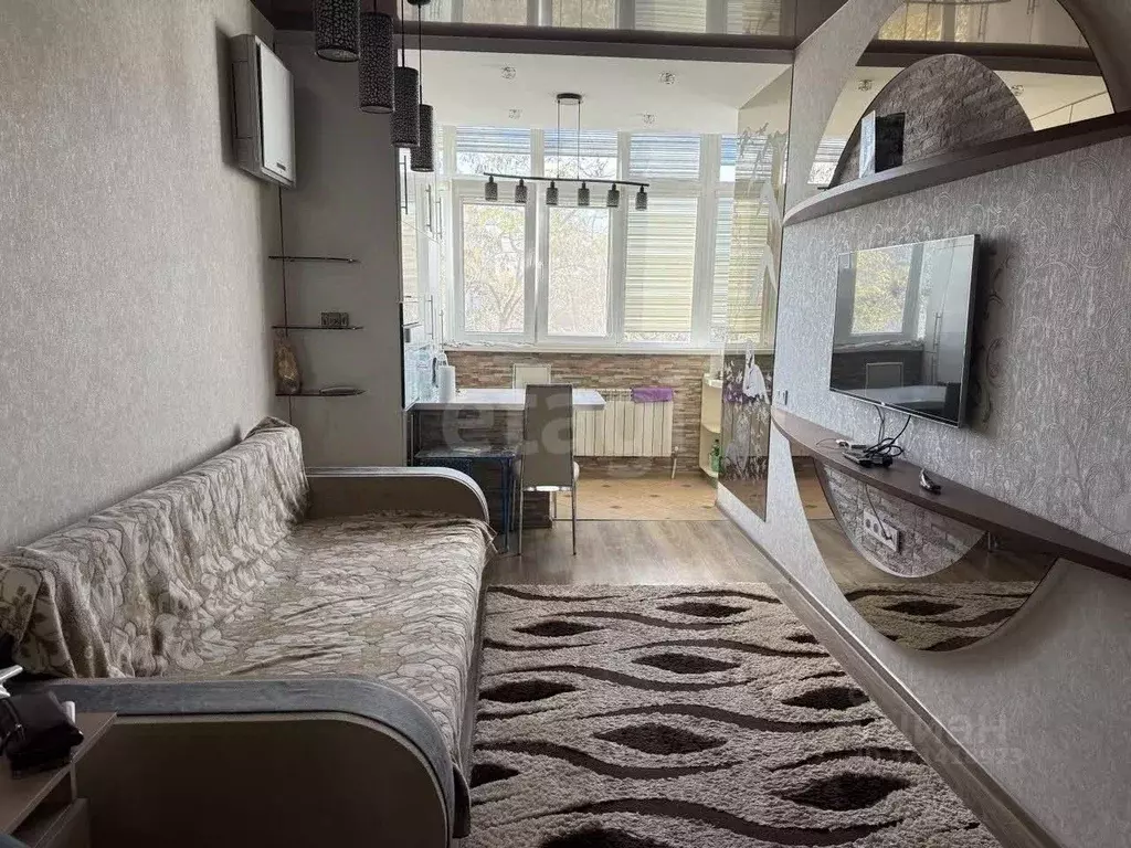 2-к кв. Крым, Симферополь городской округ, Аэрофлотский пгт ул. ... - Фото 1