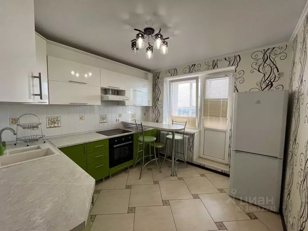 1-к кв. Брянская область, Брянск ул. 3 Июля, 7 (39.7 м) - Фото 0