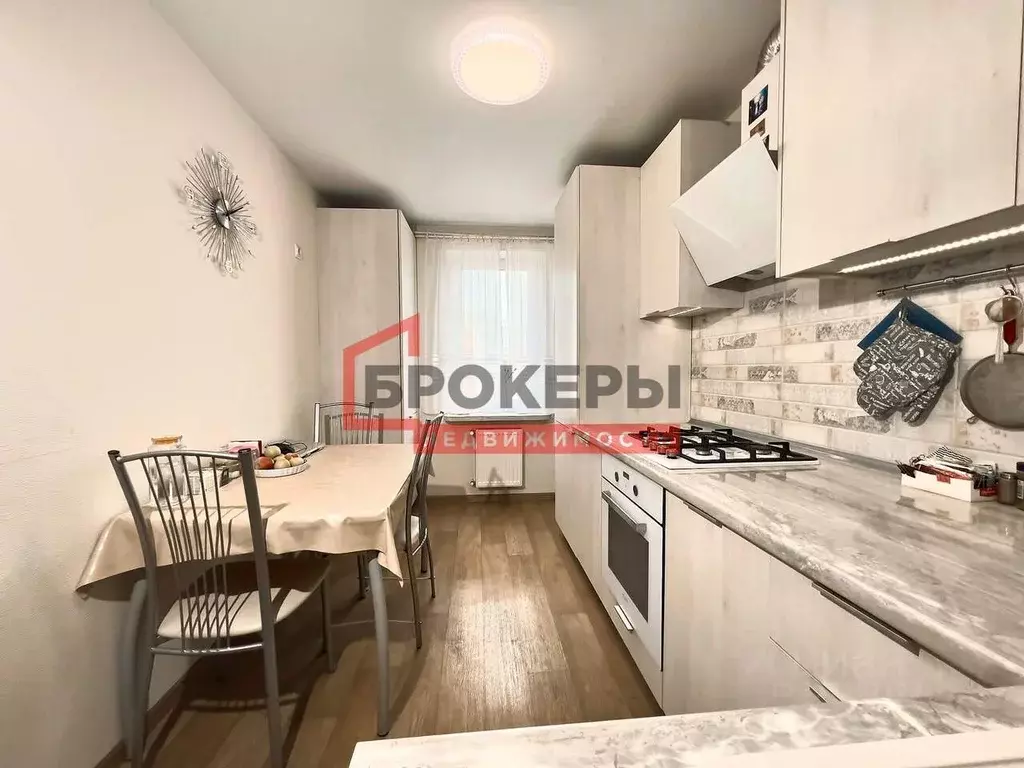 2-к кв. Севастополь ш. Камышовое, 37Бк2 (64.0 м) - Фото 1