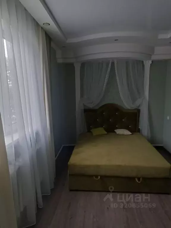 Дом в Новосибирская область, Новосибирск Сестрорецкая ул., 16 (1000 м) - Фото 1