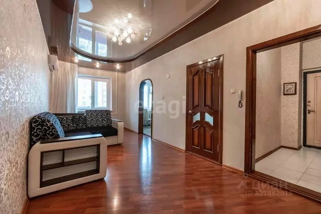 4-к кв. Саха (Якутия), Якутск ул. Курнатовского, 3/5 (94.0 м) - Фото 1