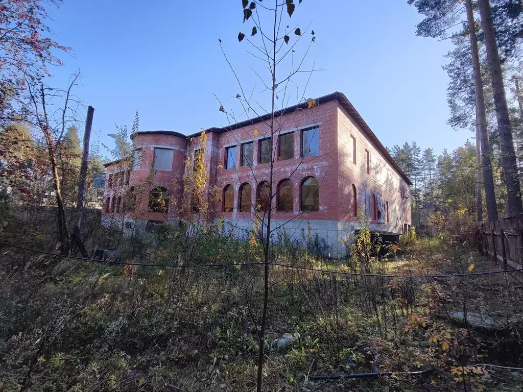 Коттедж в Ленинградская область, Всеволожск просп. Некрасова, 1 (3500 ... - Фото 2