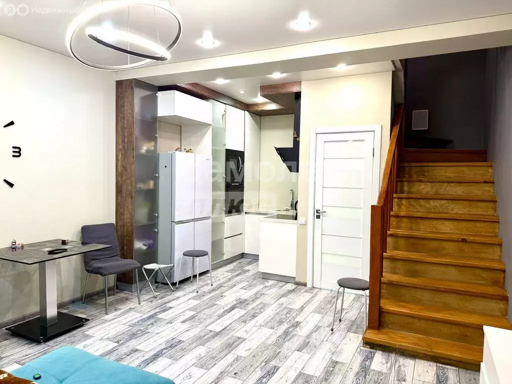 3-комнатная квартира: Ангарск, 30-й микрорайон, 10 (100 м) - Фото 1