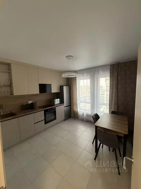 2-к кв. Свердловская область, Екатеринбург ул. Хуторская, 1 (52.0 м) - Фото 2