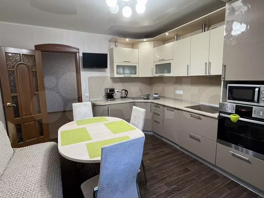 3-к. квартира, 98 м, 8/9 эт. - Фото 0
