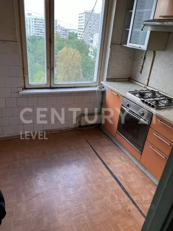 3-к кв. Москва ул. Молостовых, 1К1 (58.2 м) - Фото 0
