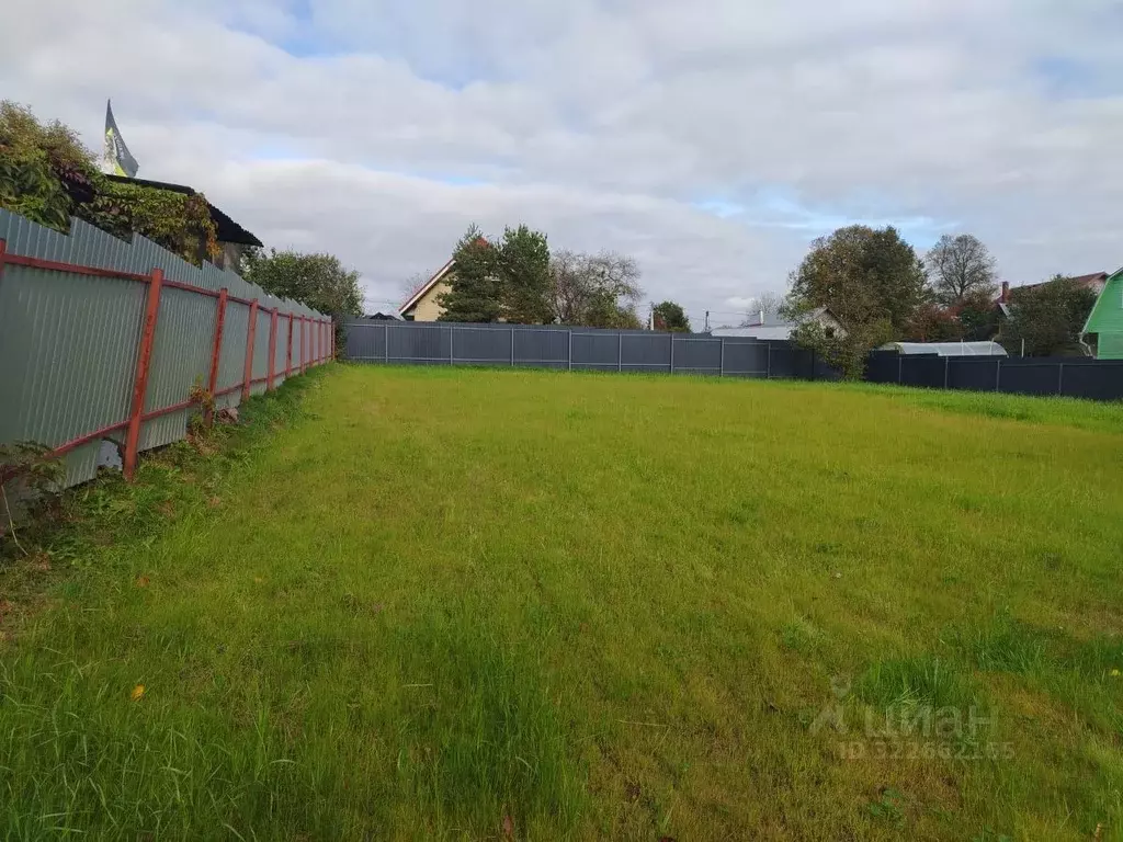 Участок в Московская область, Сергиево-Посадский городской округ, д. ... - Фото 1