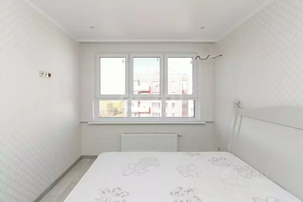 1-к кв. Тюменская область, Тюмень Рощино мкр, ул. Александра ... - Фото 0