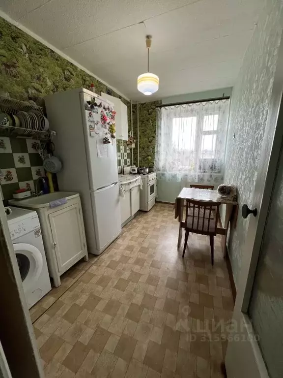 3-к кв. Псковская область, Великие Луки просп. Гагарина, 23к1 (61.0 м) - Фото 0