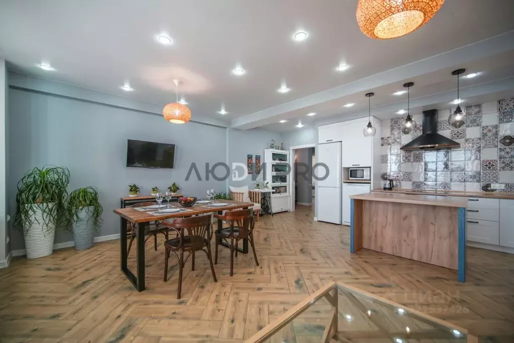 2-к кв. Кировская область, Киров ул. Героя Николая Рожнева, 4 (96.6 м) - Фото 1