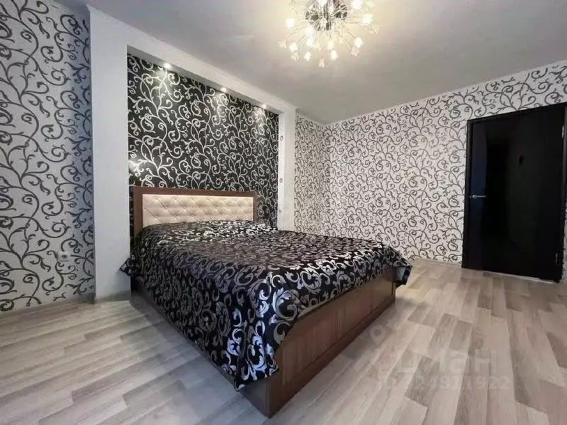 3-к кв. Татарстан, Казань ул. Салиха Батыева, 5 (98.0 м) - Фото 1