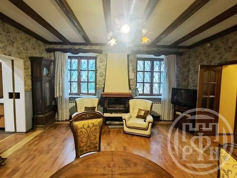 Дом в Ленинградская область, Кировск Театральная ул., 3 (100 м) - Фото 2