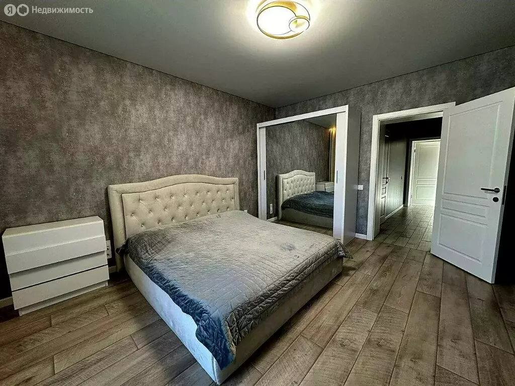 3-комнатная квартира: Калининград, улица Старшины Дадаева, 70 (96.9 м) - Фото 0